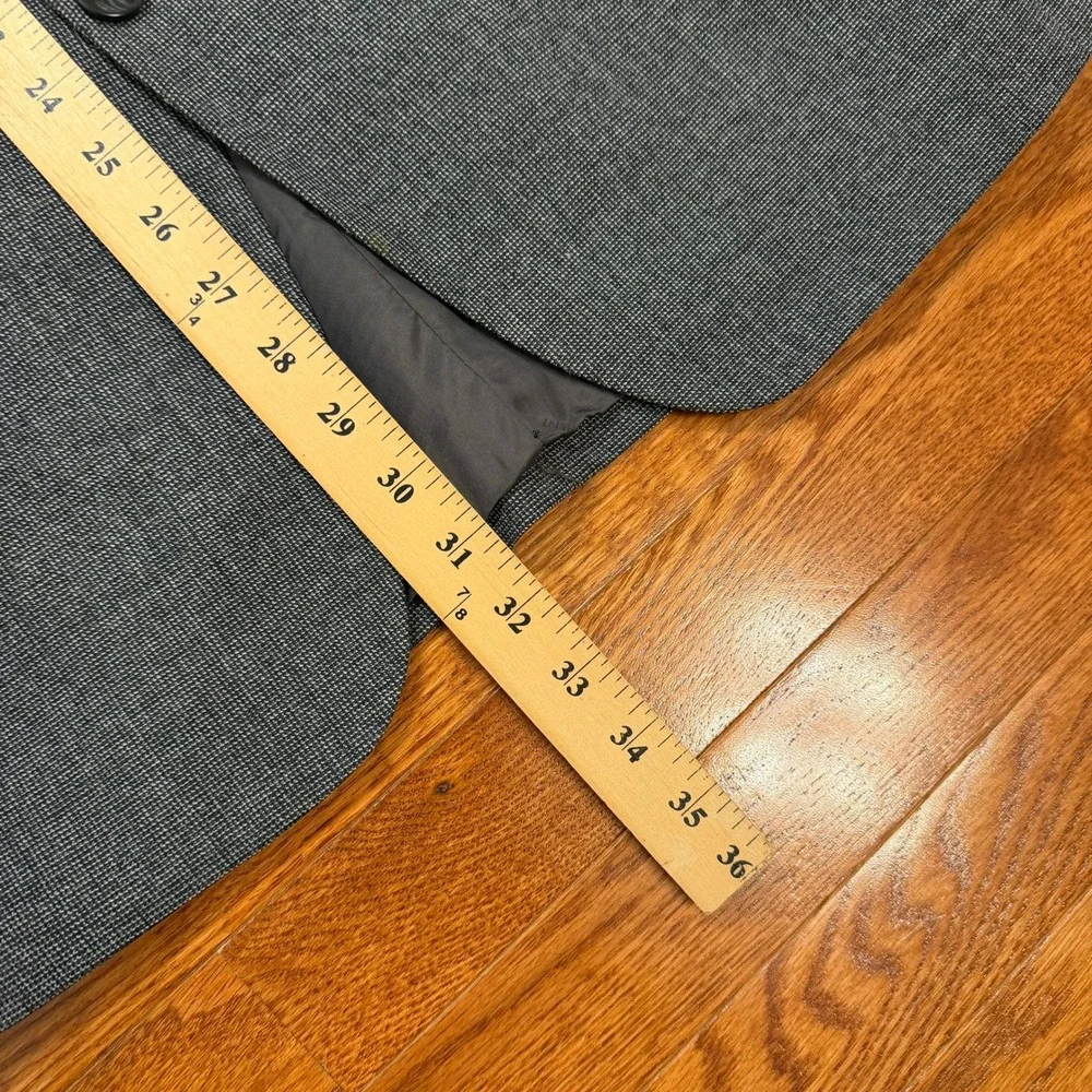 Vintage Yves Saint Laurent Blazer Fits Mens 38R Gray Two Button Jacket France